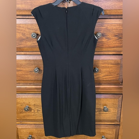 CALVIN KLEIN form fitting black Dress size 2 - Picture 4 of 8